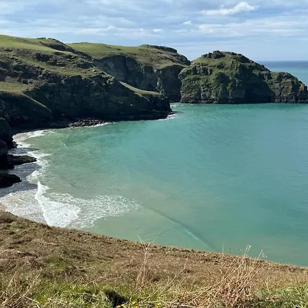 Arthurs Uninterrupted Views. *